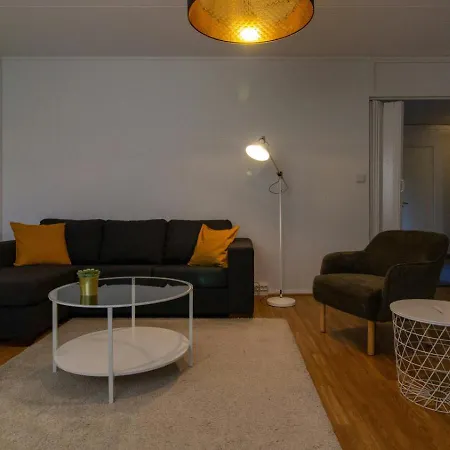 Апартаменты Spacious For 6 *